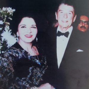 Begum kulsum Saifullah khan with US President Reagan during her official visit