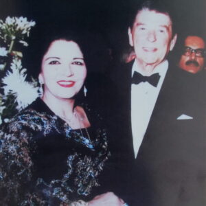 Begum kulsum Saifullah khan with US President Reagan during her official visit